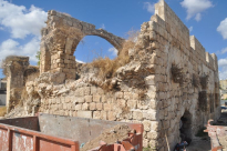 بالصور: وزارة السياحة تُباشر بمشروع لترميم وصيانة مصبنة الفار في مدينة اللد